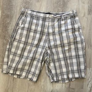 Apt 9 Plaid Shorts w/ Slit Back Pockets